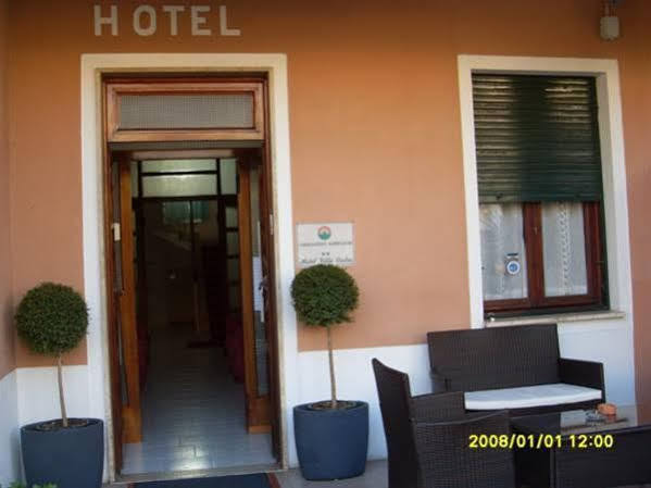 Hotel Villa Italia Porto Azzurro Exterior foto